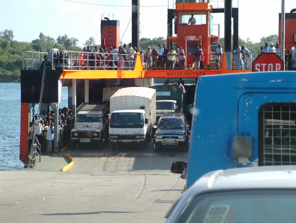 01-Likoni ferry Mombassa.jpg - Likoni ferry Mombassa